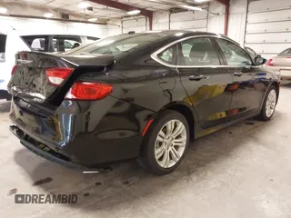 2015 Chrysler 200 Limited с VIN 1C3CCCAB1FN533366, выставлен на аукционе IAAI как лот 41921928 с пробегом 106 904 миль миль и . История ставок и продаж доступна на DreamBid. Изображение 4.