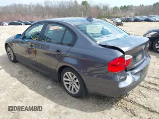 2006 BMW 3 Series 325i with VIN WBAVB13506KX43779, listed as a IAAI auction lot 41962793 with 91,696 mi miles. Bid and sale history available at carsss.com. Image 3.