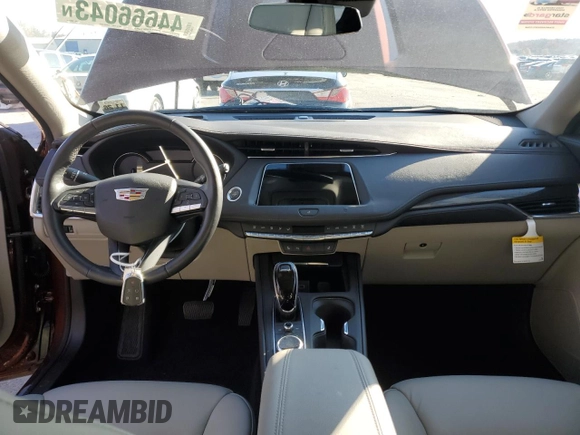 2021 Cadillac XT4 FWD Premium Luxury with VIN 1GYFZCR45MF080514, listed as a Copart auction lot 44666043 with 4,339 mi miles. Bid and sale history available at carsss.com. Image 8.