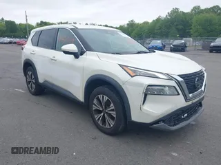 2021 Nissan Rogue SV z VIN 5N1AT3BB5MC751932, wystawiony jako IAAI lot #42331749 z przebiegiem 126 612 mil mil oraz . Historia ofert i sprzedaży dostępna na DreamBid. Obrazek 1.
