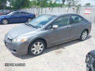 2009 Honda Civic LX z VIN 2HGFA16559H532757, wystawiony jako IAAI lot #42297815 z przebiegiem 205 197 mil mil oraz . Historia ofert i sprzedaży dostępna na DreamBid. Obrazek 2.