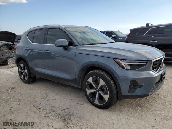 2023 Volvo XC40 Plus Bright Theme with VIN YV4L12UN5P2926949, listed as a Copart auction lot 88553895 with 22,299 mi miles and Salvage Title. Bid and sale history available at carsss.com. Image 4.