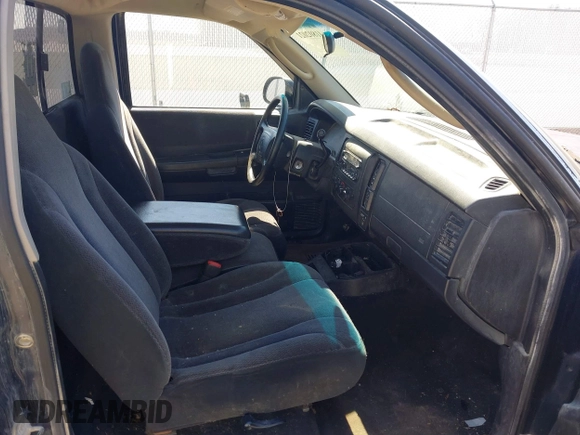 2001 Dodge Dakota with VIN 1B7FL26X41S182146, listed as a IAAI auction lot 41802021 with 202,073 mi miles. Bid and sale history available at carsss.com. Image 5.