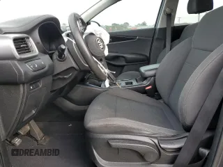 2019 Kia Sorento LX with VIN 5XYPG4A33KG523343, listed as a Copart auction lot 88931975 with 164,664 mi miles and Salvage Title. Bid and sale history available at carsss.com. Image 7.