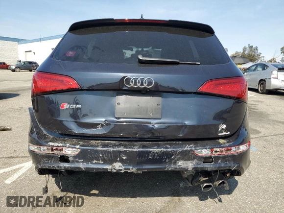2014 Audi SQ5 Premium Plus z VIN WA1CGAFP3EA090873, wystawiony jako Copart lot #52160785 z przebiegiem 159 664 mil mil oraz Szkoda całkowita • Salvage title. Historia ofert i sprzedaży dostępna na DreamBid. Obrazek 6.