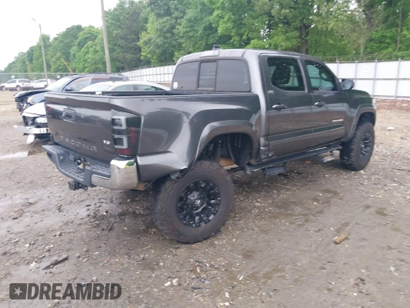 2017 Toyota Tacoma SR5 z VIN 3TMAZ5CN9HM044182, wystawiony jako IAAI lot #42116303 z przebiegiem 92 577 mil mil oraz . Historia ofert i sprzedaży dostępna na DreamBid. Obrazek 6.
