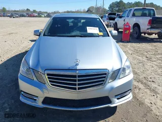 2013 Mercedes-Benz E-Class E 350 Luxury with VIN WDDHF5KB9DA708427, listed as a IAAI auction lot 41853672 with 164,477 mi miles. Bid and sale history available at carsss.com. Image 12.