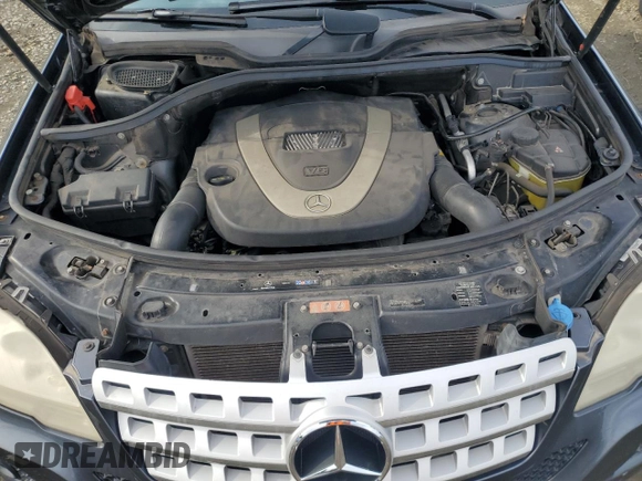 2010 Mercedes-Benz M 350 z VIN 4JGBB8GB5AA549449, wystawiony jako Copart lot #50080765 z przebiegiem 125 406 mil mil oraz Szkoda całkowita • Salvage title. Historia ofert i sprzedaży dostępna na DreamBid. Obrazek 12.