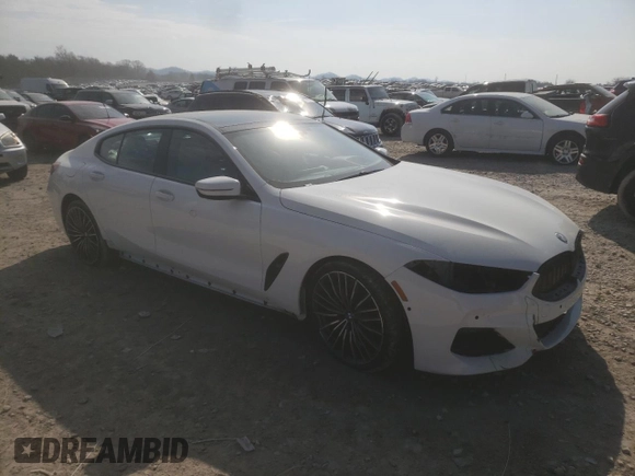 2022 BMW 8 Series M850i z VIN WBAGV8C03NCH10560, wystawiony jako Copart lot #44026465 z przebiegiem 21 292 mil mil oraz Szkoda całkowita • Salvage title. Historia ofert i sprzedaży dostępna na DreamBid. Obrazek 4.