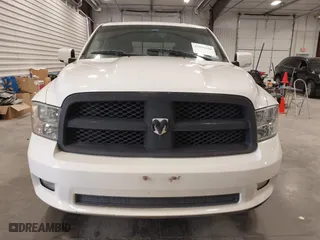 2009 Dodge Ram 1500 Sport with VIN 1D3HB13T39J521768, listed as a IAAI auction lot 42096308 with 173,989 mi miles. Bid and sale history available at carsss.com. Image 13.