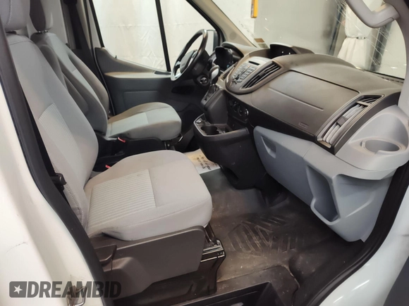 2017 Ford Transit z VIN 1FTYR2XM3HKB18931, wystawiony jako IAAI lot #42651865 z przebiegiem 142 641 mil mil oraz . Historia ofert i sprzedaży dostępna na DreamBid. Obrazek 7.