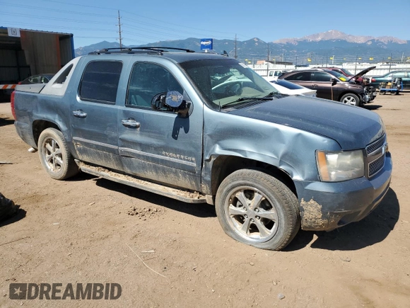 2011 Chevrolet Avalanche LTZ with VIN 3GNTKGE39BG345391, listed as a Copart auction lot 59527644 with 167,795 mi miles and Salvage Title. Bid and sale history available at carsss.com. Image 4.