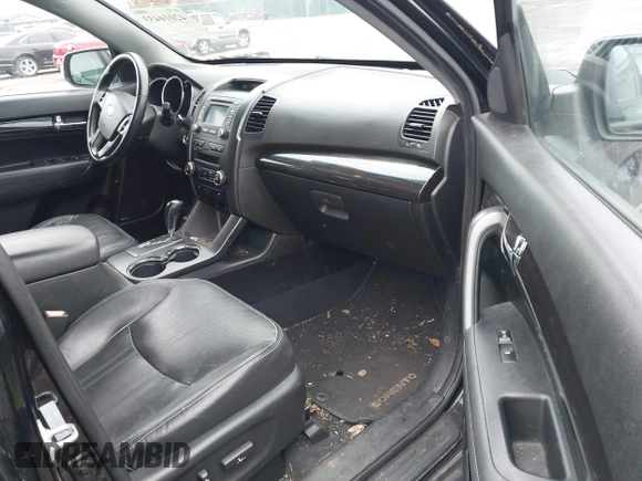 2012 Kia Sorento EX with VIN 5XYKU4A22CG251847, listed as a IAAI auction lot 42014433 with 166,186 mi miles. Bid and sale history available at carsss.com. Image 5.