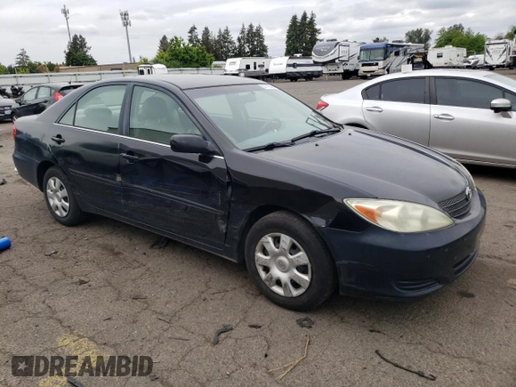 2004 Toyota Camry LE z VIN 4T1BE32KX4U380789, wystawiony jako Copart lot #57142645 z przebiegiem 226 106 mil mil oraz Szkoda całkowita • Salvage title. Historia ofert i sprzedaży dostępna na DreamBid. Obrazek 4.