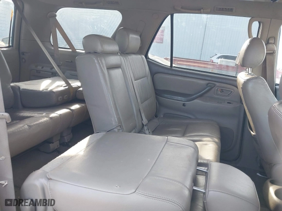 2006 Toyota Sequoia SR5 with VIN 5TDZT34A56S268180, listed as a IAAI auction lot 41328009 with 274,926 mi miles. Bid and sale history available at carsss.com. Image 8.