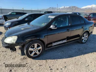 2008 Volkswagen Jetta S z VIN 3VWJZ71K58M059778, wystawiony jako Copart lot #48396025 z przebiegiem 214 003 mil mil oraz Szkoda całkowita • Salvage title. Historia ofert i sprzedaży dostępna na DreamBid. Obrazek 1.