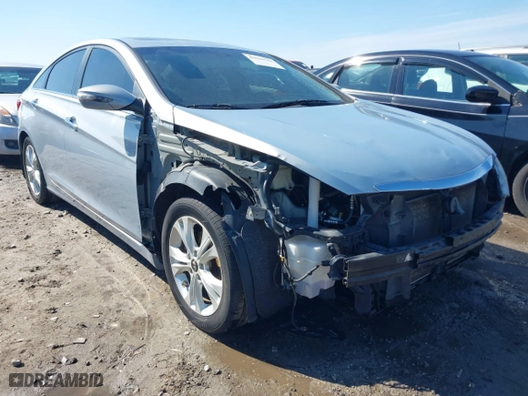 2013 Hyundai Sonata SE with VIN 5NPEC4AC9DH647065, listed as a IAAI auction lot 41636762 with 148,669 mi miles. Bid and sale history available at carsss.com. Image 1.
