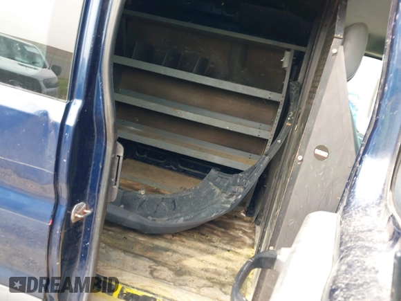 2015 Ford Transit Cargo с VIN 1FTNR1ZM5FKA57556, выставлен на аукционе IAAI как лот 42383851 с пробегом 138 502 миль миль и . История ставок и продаж доступна на DreamBid. Изображение 8.
