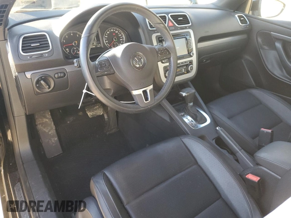 2011 Volkswagen Eos Komfort with VIN WVWBW7AHXBV004423, listed as a Copart auction lot 83606054 with 82,440 mi miles and Salvage Title. Bid and sale history available at DreamBid. Image 8.