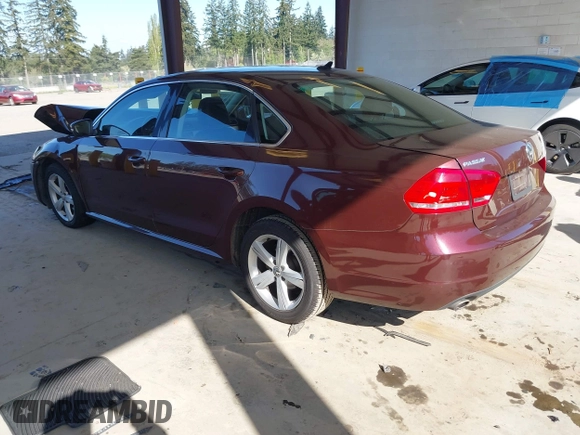 2013 Volkswagen Passat SE w/Sunroof & Nav with VIN 1VWBP7A31DC049778, listed as a IAAI auction lot 42087235 with 197,784 mi miles. Bid and sale history available at carsss.com. Image 3.