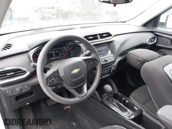 2023 Chevrolet TrailBlazer LT with VIN KL79MRSL5PB190333, listed as a IAAI auction lot 42040673 with 43,209 mi miles and . Bid and sale history available at DreamBid. Image 22.