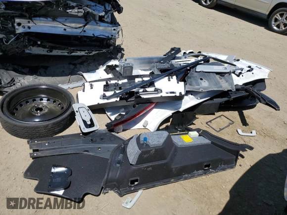 2022 Audi e-tron Premium Plus z VIN WA1LAAGE1NB046721, wystawiony jako Copart lot #60505985 z przebiegiem 23 143 mil mil oraz Szkoda całkowita • Salvage title. Historia ofert i sprzedaży dostępna na DreamBid. Obrazek 13.