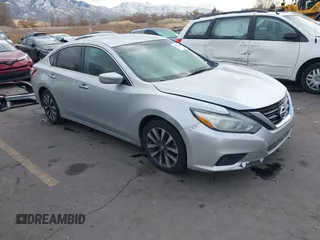 2017 Nissan Altima SV with VIN 1N4AL3AP3HC274947, listed as a IAAI auction lot 41041845 with 138,995 mi miles and . Bid and sale history available at carsss.com. Image 1.