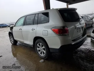 2013 Toyota Highlander with VIN 5TDZA3EH8DS040107, listed as a Copart auction lot 84762504 with 283,954 mi miles and Salvage Title. Bid and sale history available at carsss.com. Image 2.