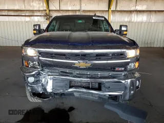 2016 Chevrolet Silverado 3500HD LTZ z VIN 1GC4K0C87GF258682, wystawiony jako Copart lot #57608235 z przebiegiem 213 684 mil mil oraz Szkoda całkowita • Salvage title. Historia ofert i sprzedaży dostępna na DreamBid. Obrazek 5.