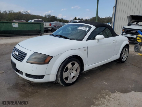 2002 Audi TT with VIN TRUUT28N621006103, listed as a Copart auction lot 44179785 with 121,303 mi miles and Salvage Title. Bid and sale history available at carsss.com. Image 1.
