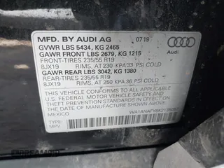 2019 Audi Q5 Premium with VIN WA1ANAFY8K2135057, listed as a IAAI auction lot 41870849 with 32,973 mi miles. Bid and sale history available at carsss.com. Image 9.