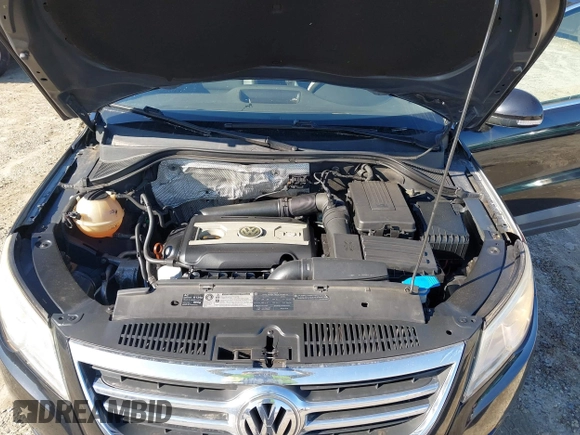 2011 Volkswagen Tiguan SE with VIN WVGBV7AX1BW502770, listed as a IAAI auction lot 41739698 with 160,556 mi miles and . Bid and sale history available at DreamBid. Image 10.