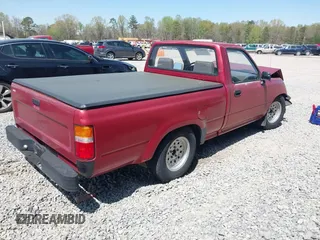 1992 Toyota Pickup with VIN JT4RN81A2N0096073, listed as a IAAI auction lot 41886580 with 254,791 mi miles and . Bid and sale history available at DreamBid. Image 4.
