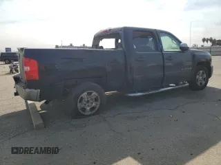 2008 Chevrolet Silverado 1500 1LT with VIN 2GCEC13J881157539, listed as a Copart auction lot 79116054 with 228,228 mi miles and Salvage Title. Bid and sale history available at DreamBid. Image 3.