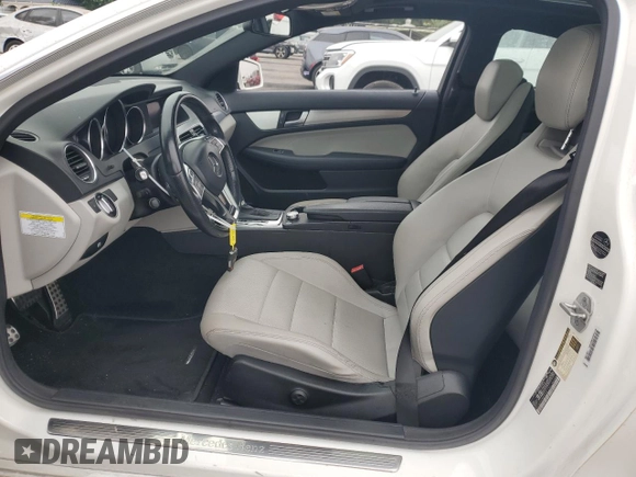 2013 Mercedes-Benz C 250 с VIN WDDGJ4HB3DG051259, выставлен на аукционе Copart как лот 64798525 с пробегом 80 760 миль миль и Чистый • Clean title. История ставок и продаж доступна на DreamBid. Изображение 7.