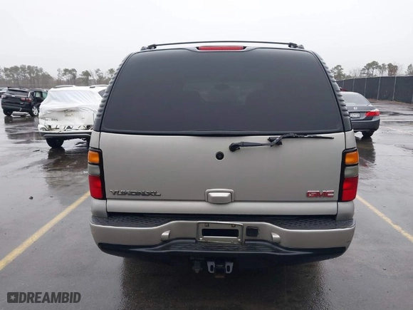 2005 GMC Yukon XL Denali with VIN 1GKFK66U45J189596, listed as a IAAI auction lot 41565628 with NaN miles. Bid and sale history available at carsss.com. Image 16.