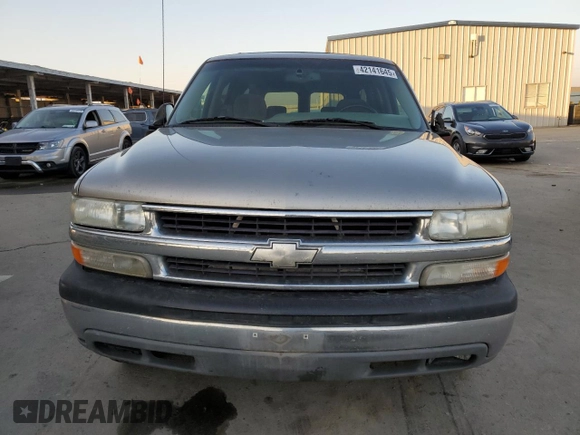 2001 Chevrolet Suburban LT with VIN 3GNEC16TX1G174313, listed as a Copart auction lot 42141645 with 205,982 mi miles and Salvage Title. Bid and sale history available at carsss.com. Image 5.