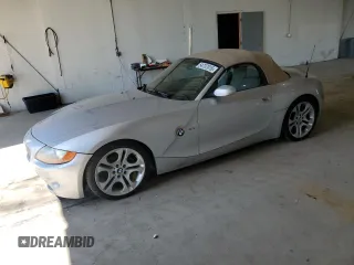 2003 BMW Z4 3.0i z VIN 4USBT53433LU01728, wystawiony jako Copart lot #54737015 z przebiegiem 132 874 mil mil oraz Szkoda całkowita • Salvage title. Historia ofert i sprzedaży dostępna na DreamBid. Obrazek 1.