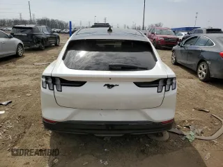 2023 Ford Mustang Mach-E Premium z VIN 3FMTK3SU0PMB07724, wystawiony jako Copart lot #53425525 z przebiegiem 7225 mil mil oraz Tytuł czysty. Historia ofert i sprzedaży dostępna na DreamBid. Obrazek 6.