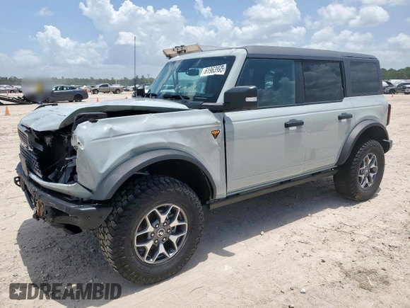 2024 Ford Bronco Badlands with VIN 1FMEE9BP4RLA84742, listed as a Copart auction lot 61963995 with 828 mi miles and Salvage title. Bid and sale history available at DreamBid. Image 1.