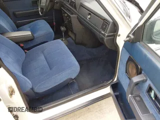 1991 Volvo 240 с VIN YV1AA8844M1437694, выставлен на аукционе IAAI как лот 42171739 с пробегом 230 833 миль миль и . История ставок и продаж доступна на DreamBid. Изображение 5.