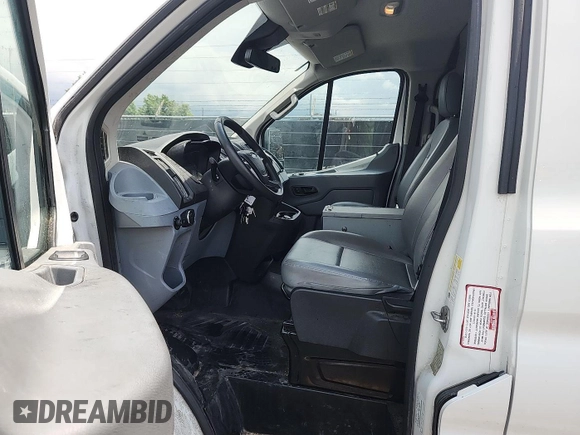 2018 Ford Transit z VIN 1FTYR1YM2JKB43849, wystawiony jako IAAI lot #42642845 z przebiegiem 106 463 mil mil oraz . Historia ofert i sprzedaży dostępna na DreamBid. Obrazek 7.