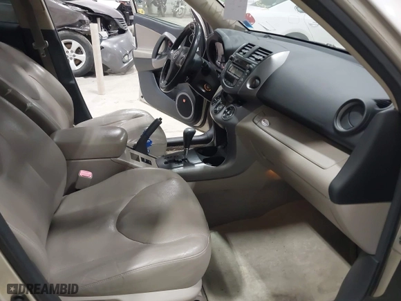 2008 Toyota RAV4 Ltd with VIN JTMBD31V086072673, listed as a IAAI auction lot 41891194 with 134,360 mi miles. Bid and sale history available at carsss.com. Image 5.