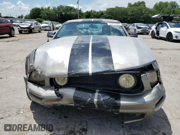 2008 Ford Mustang Deluxe with VIN 1ZVHT80N985139981, listed as a Copart auction lot 62411995 with 235,999 mi miles and Salvage title. Bid and sale history available at DreamBid. Image 5.