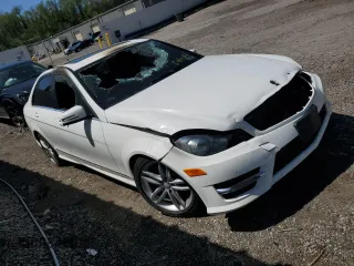 2013 Mercedes-Benz C 300 Sport с VIN WDDGF8AB6DR241726, выставлен на аукционе Copart как лот 54554925 с пробегом Не указан миль и Списание • Salvage title. История ставок и продаж доступна на DreamBid. Изображение 4.