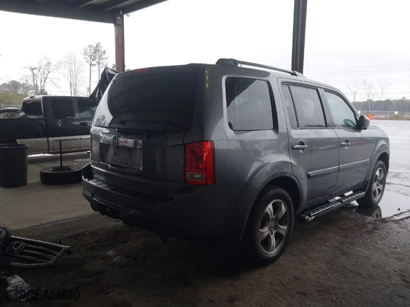 2013 Honda Pilot EX-L with VIN 5FNYF3H50DB002907, listed as a IAAI auction lot 41646518 with 146,533 mi miles. Bid and sale history available at carsss.com. Image 4.