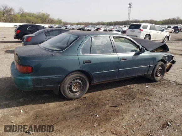 1996 Toyota Camry DX with VIN JT2BG12K3T0367562, listed as a Copart auction lot 51280695 with 294,002 mi miles and Salvage Title. Bid and sale history available at carsss.com. Image 3.