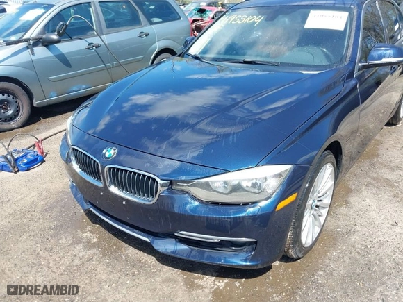 2013 BMW 3 Series 328i xDrive with VIN WBA3B3C54DF532965, listed as a IAAI auction lot 41955104 with 150,455 mi miles. Bid and sale history available at carsss.com. Image 6.