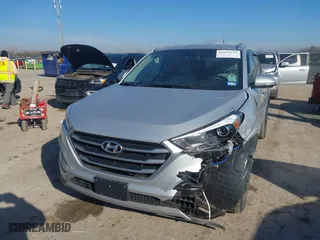 2017 Hyundai Tucson Value with VIN KM8J33A22HU457809, listed as a IAAI auction lot 41632652 with 26,154 mi miles. Bid and sale history available at carsss.com. Image 17.