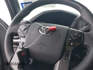 2018 Toyota Tacoma SR5 with VIN 5TFAZ5CNXJX065431, listed as a IAAI auction lot 41491056 with 39,024 mi miles and . Bid and sale history available at DreamBid. Image 11.